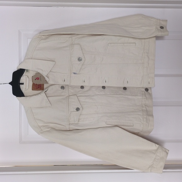 Levi's Jackets & Blazers - Women's Levi's Ivory denim jacket